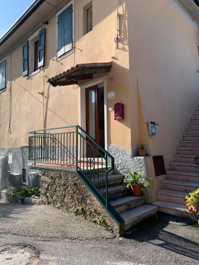 Casa Lisetta, 3-Room Apartment With Lake View Torri Del Benaco Exterior photo