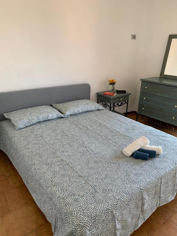 Casa Lisetta, 3-Room Apartment With Lake View Torri Del Benaco Exterior photo