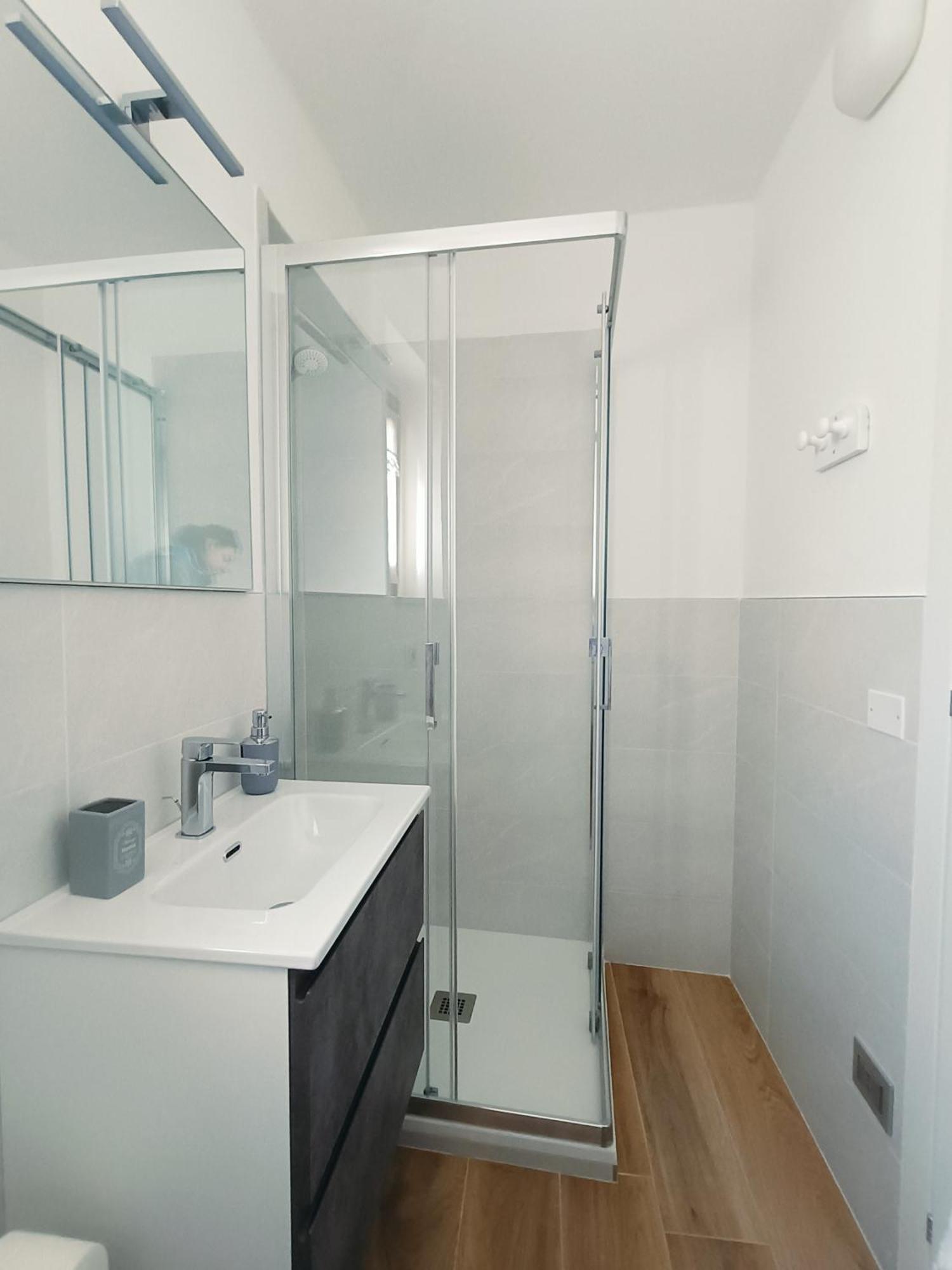 Casa Lisetta, 3-Room Apartment With Lake View Torri Del Benaco Exterior photo